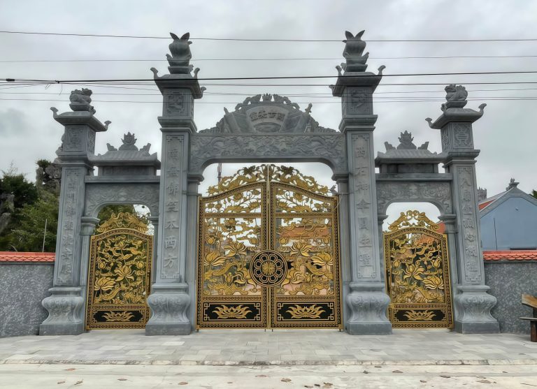 Cổng Nhôm Đúc Tứ Linh C04 9 - hanghanchinhhang.vn congnhomC04 scaled e1756521785825 - hanghanchinhhang.vn