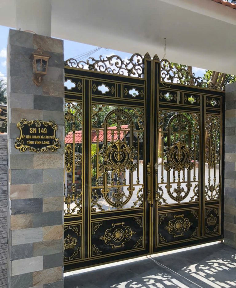 Công trình thi công lắp đặt Cổng nhôm đúc tại Tân Phú, Vĩnh Long 3 - hanghanchinhhang.vn Công trình thi công lắp đặt Cổng nhôm đúc tại Tân Phú, Vĩnh Long
